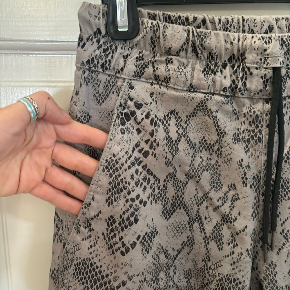 Flog Ash Python Jogger Pants Euc - image 6